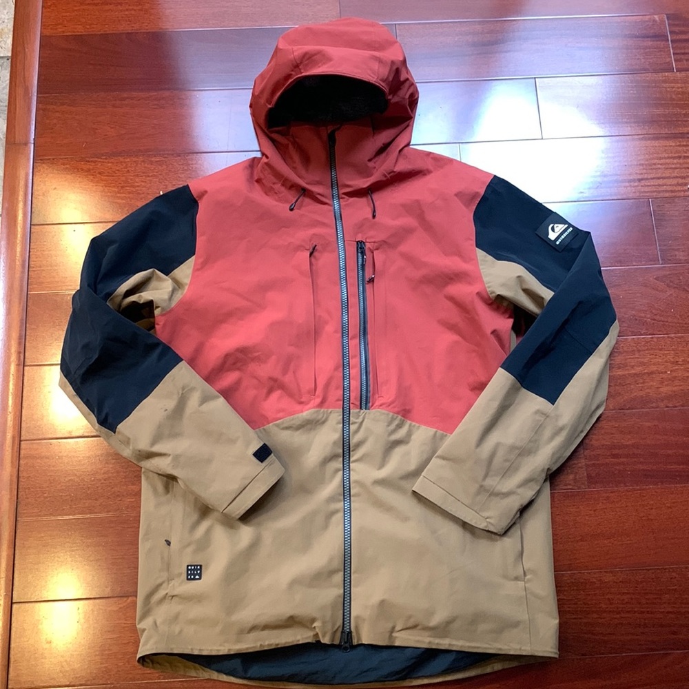 XL Travis Rice stretch shell jacket with 20k Quiksilver DryFlight technology.